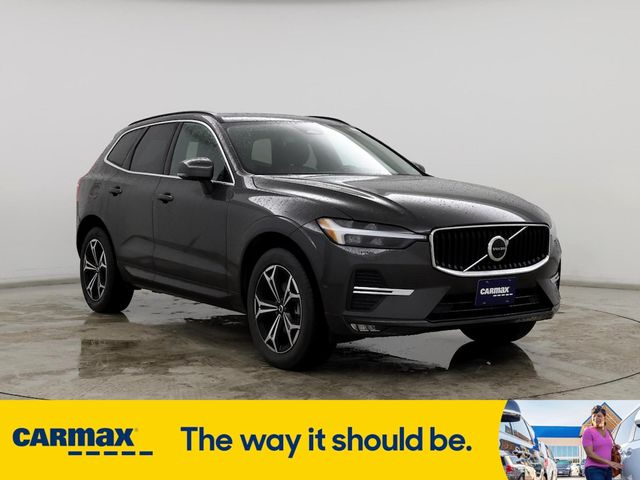 2022 Volvo XC60 Momentum