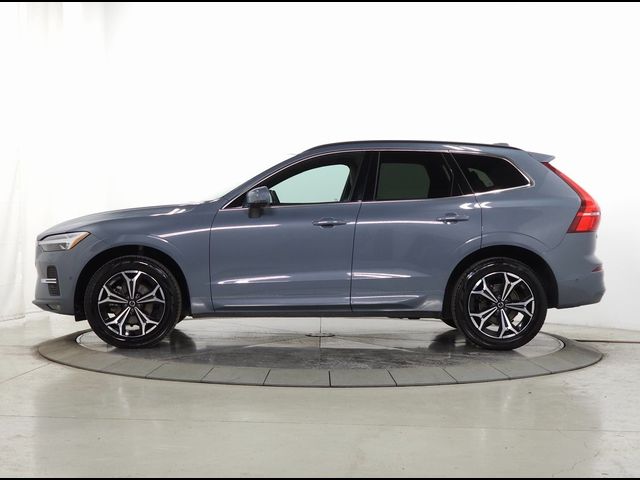 2022 Volvo XC60 Momentum