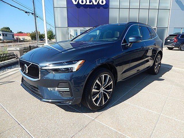 2022 Volvo XC60 Momentum