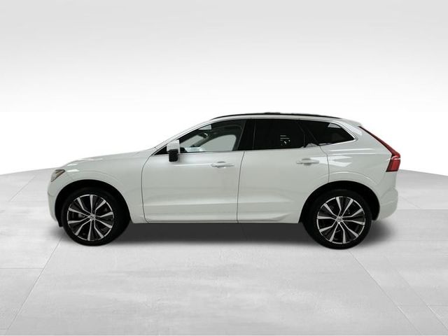 2022 Volvo XC60 Momentum