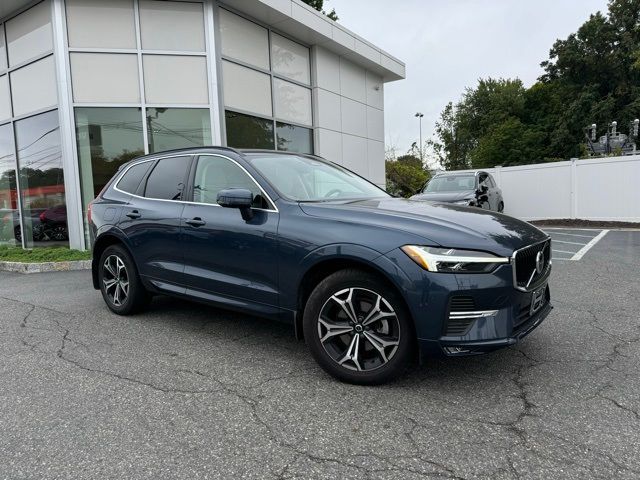 2022 Volvo XC60 Momentum