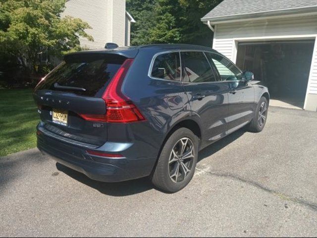 2022 Volvo XC60 Momentum