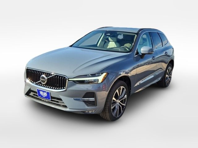 2022 Volvo XC60 Momentum