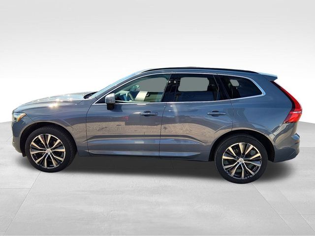 2022 Volvo XC60 Momentum