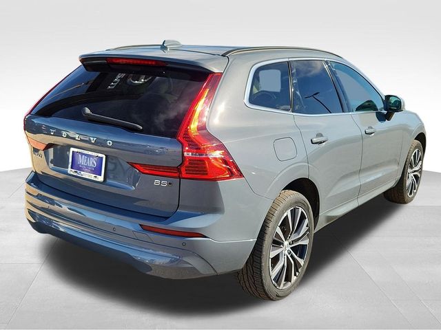 2022 Volvo XC60 Momentum