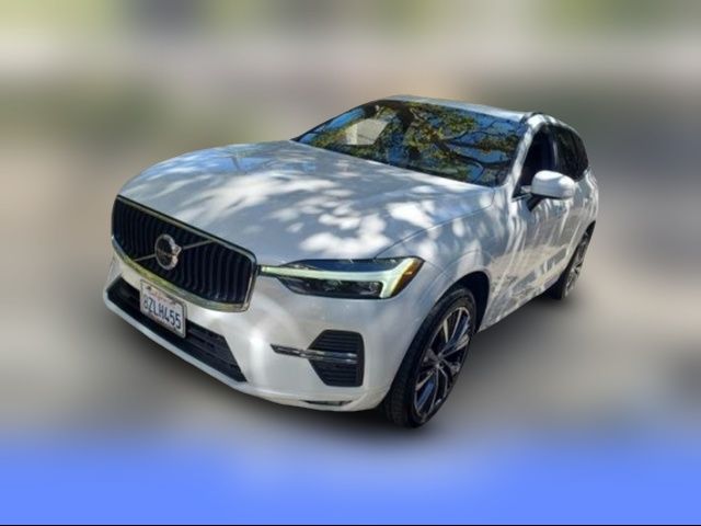 2022 Volvo XC60 Momentum