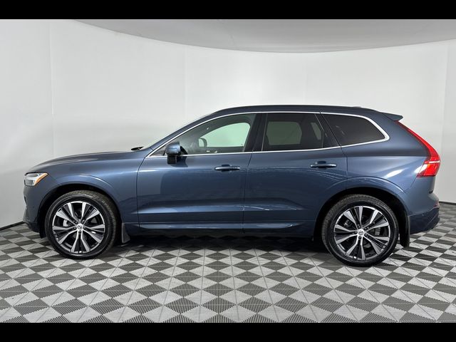 2022 Volvo XC60 Momentum