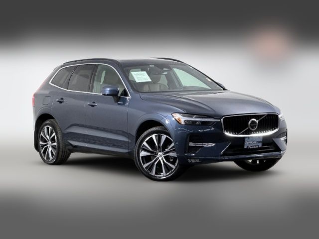 2022 Volvo XC60 Momentum