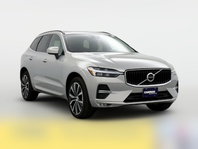 2022 Volvo XC60 Momentum