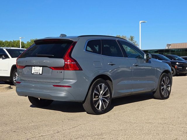 2022 Volvo XC60 Momentum