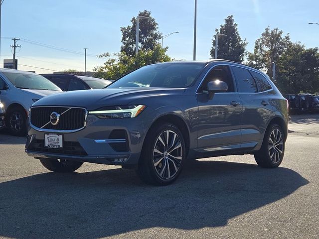 2022 Volvo XC60 Momentum