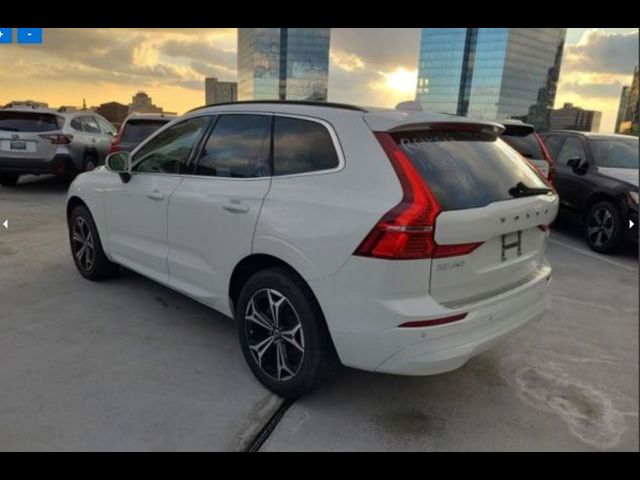 2022 Volvo XC60 Momentum