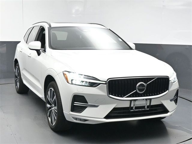 2022 Volvo XC60 Momentum