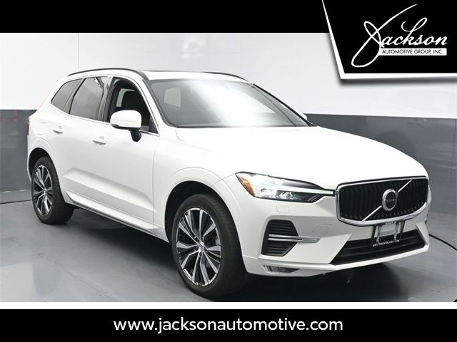 2022 Volvo XC60 Momentum