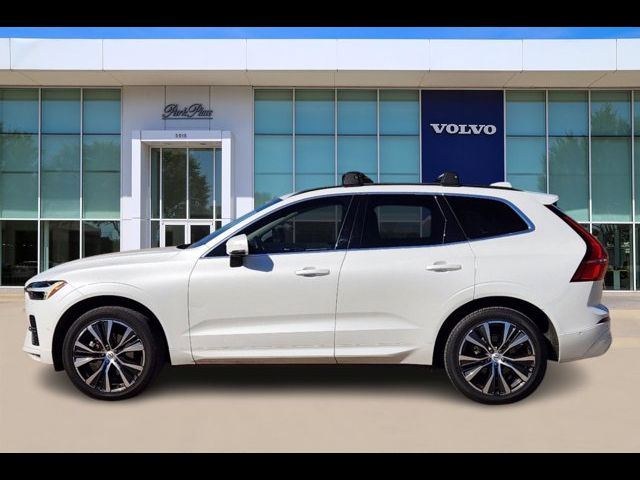 2022 Volvo XC60 Momentum