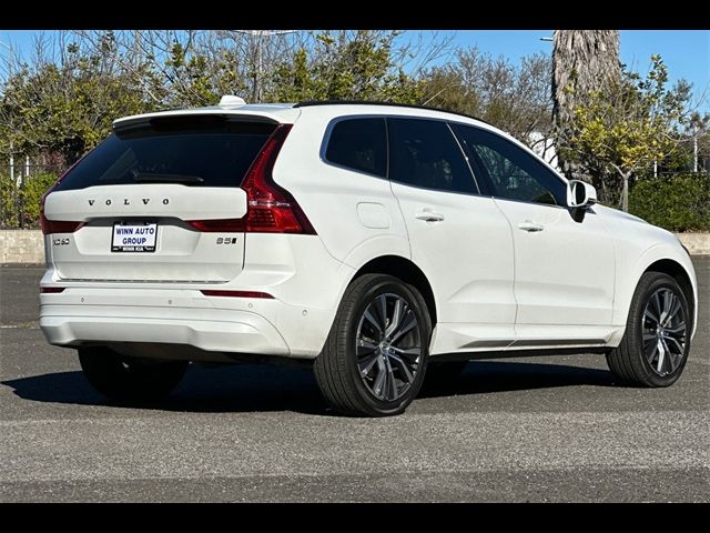 2022 Volvo XC60 Momentum