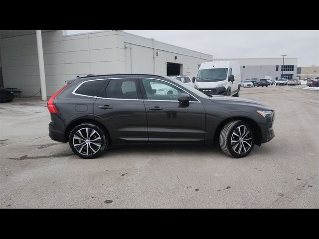 2022 Volvo XC60 Momentum