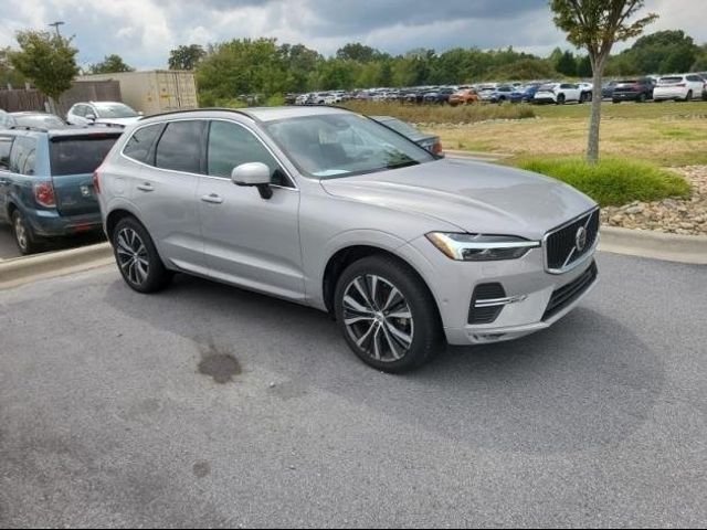 2022 Volvo XC60 Momentum