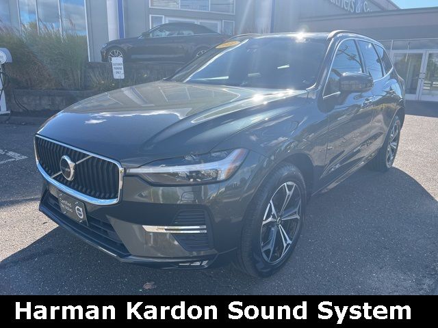 2022 Volvo XC60 Momentum