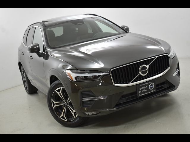 2022 Volvo XC60 Momentum