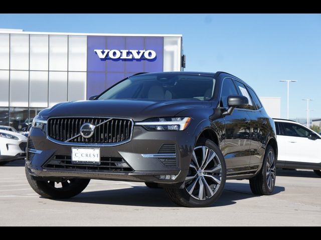 2022 Volvo XC60 Momentum