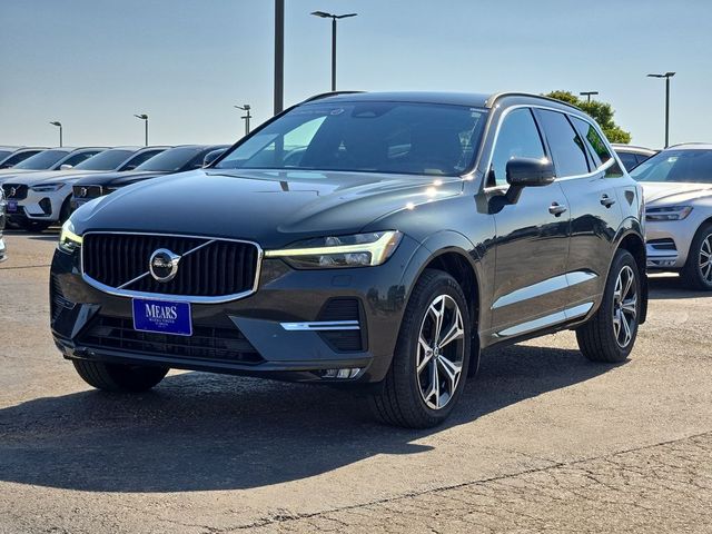 2022 Volvo XC60 Momentum