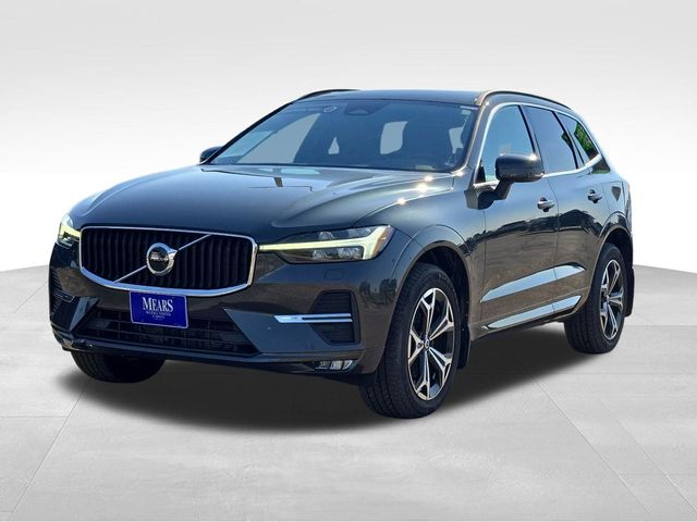 2022 Volvo XC60 Momentum