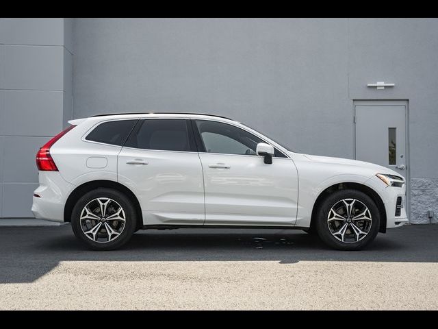 2022 Volvo XC60 Momentum