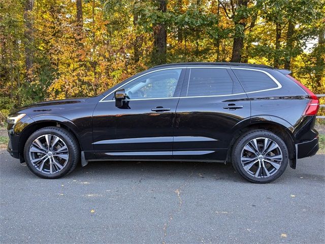 2022 Volvo XC60 Momentum