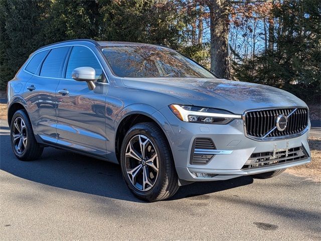 2022 Volvo XC60 Momentum