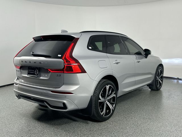 2022 Volvo XC60 R-Design