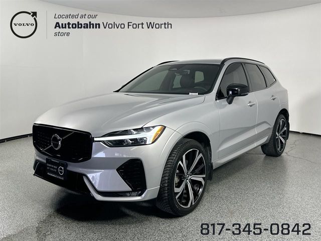 2022 Volvo XC60 R-Design