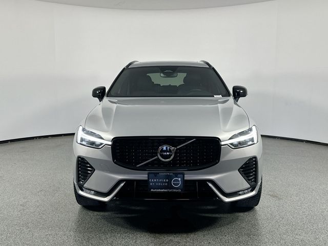 2022 Volvo XC60 R-Design