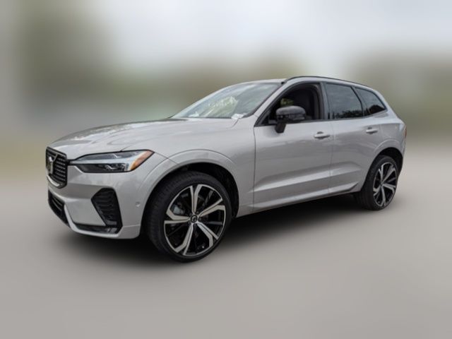 2022 Volvo XC60 R-Design