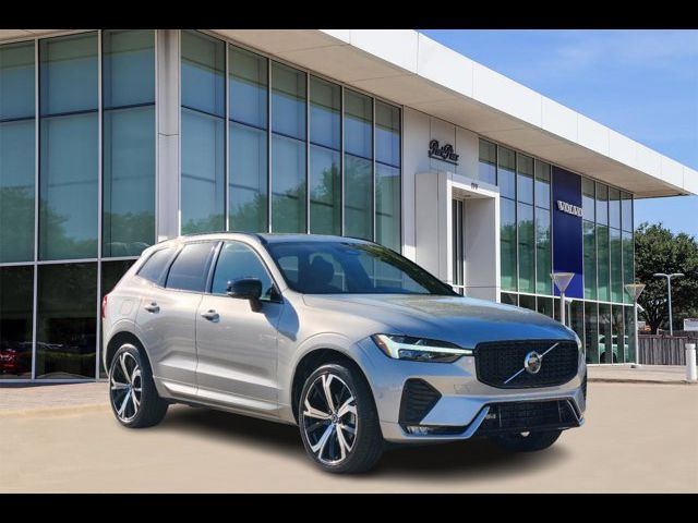 2022 Volvo XC60 R-Design