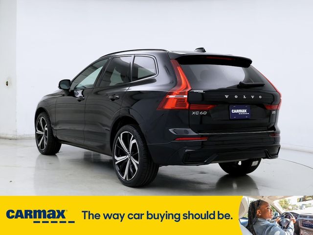 2022 Volvo XC60 R-Design