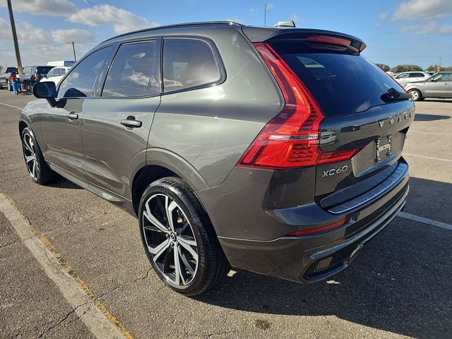 2022 Volvo XC60 R-Design