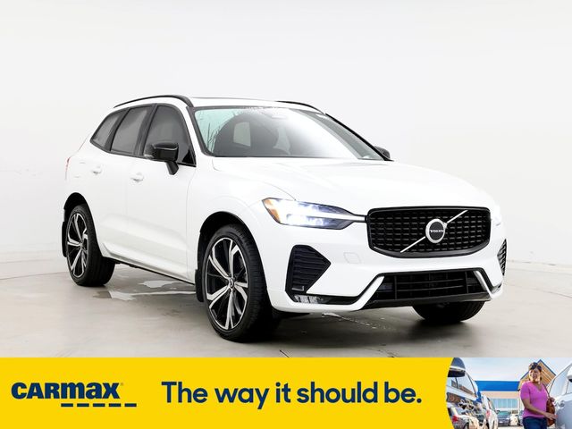 2022 Volvo XC60 R-Design