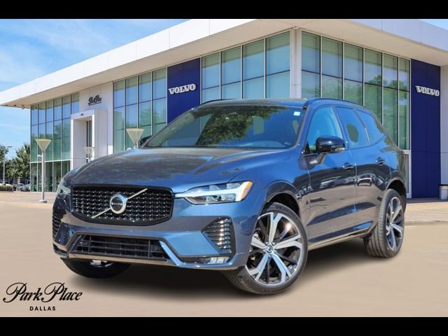 2022 Volvo XC60 R-Design