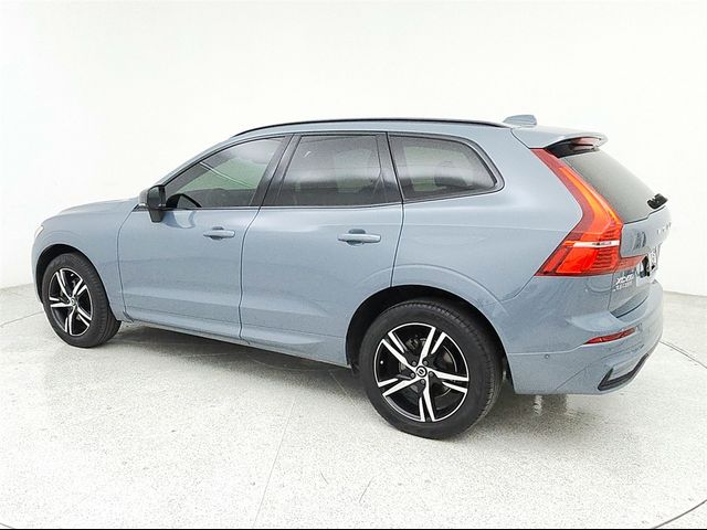 2022 Volvo XC60 R-Design