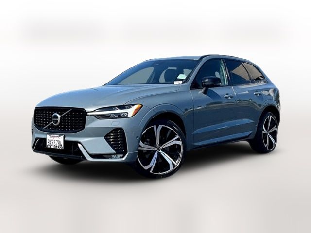 2022 Volvo XC60 R-Design