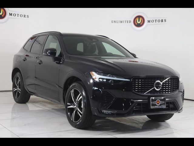 2022 Volvo XC60 R-Design