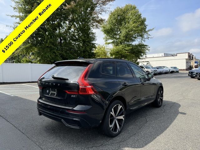 2022 Volvo XC60 R-Design