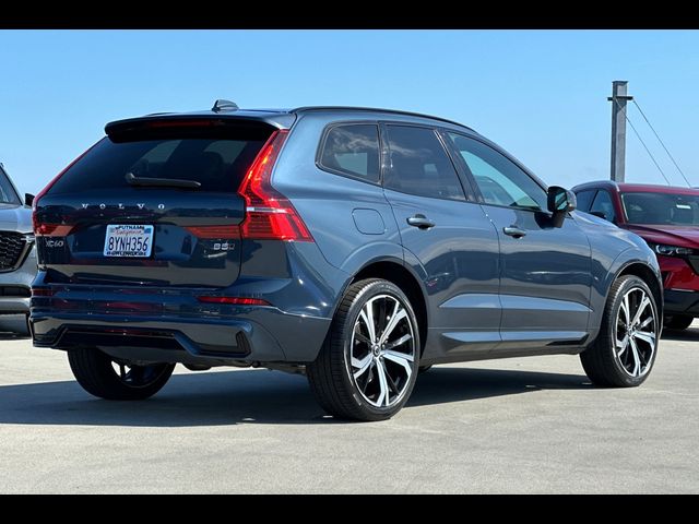 2022 Volvo XC60 R-Design