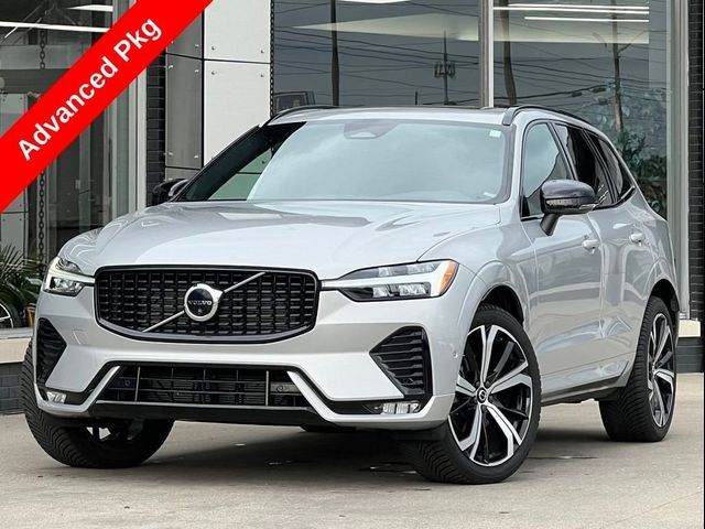 2022 Volvo XC60 R-Design