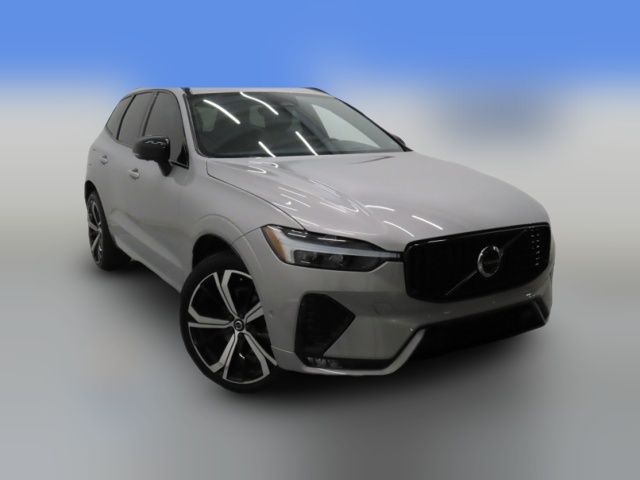 2022 Volvo XC60 R-Design