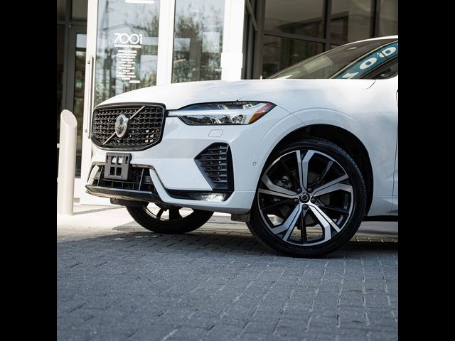 2022 Volvo XC60 R-Design