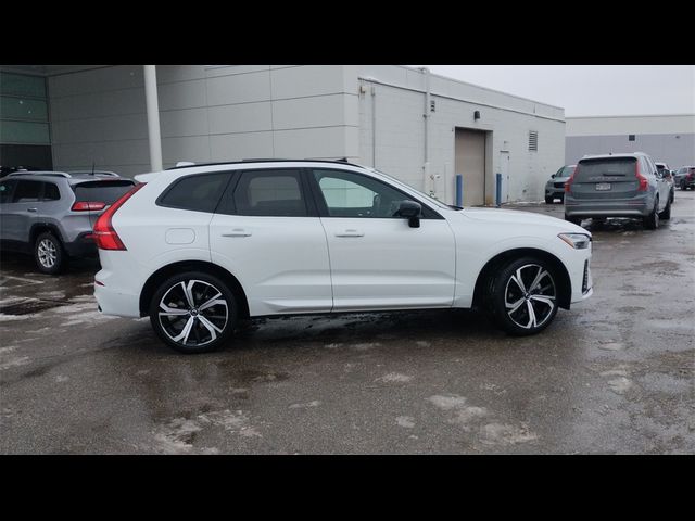 2022 Volvo XC60 R-Design