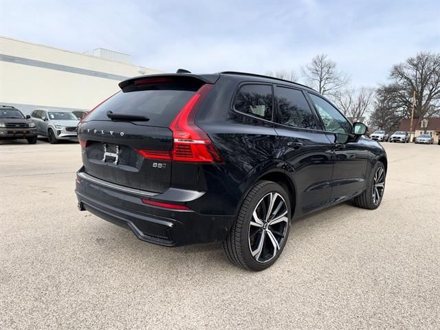 2022 Volvo XC60 R-Design