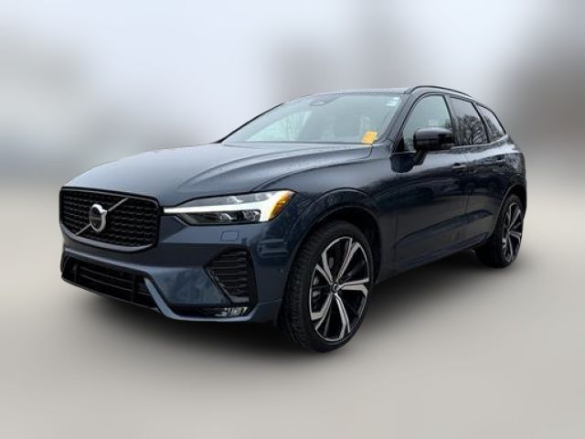 2022 Volvo XC60 R-Design